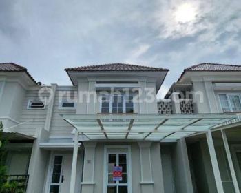 Disewakan Rumah Rapih di Cluster Granada Menagio Gading Serpong