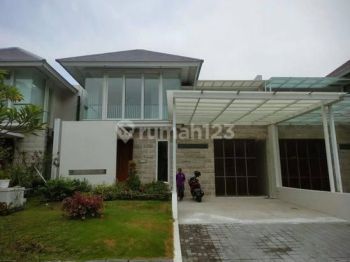 Rumah di Luar Cluster Eastwood, Citraland Utama Surabaya Barat