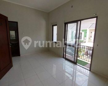 Dijual Rumah Siap Huni 2 Lantai di Sawah Lama