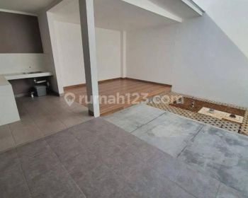 Disewakan rumah full renov siap huni di summarecon badung gedebage gede bage