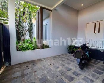 Rumah cantik minimalis sayap setraduta Cimahi