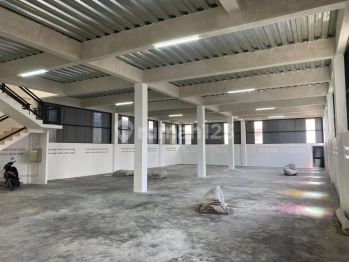 Gudang 2 Lantai di Kemuliaan Cipondoh Tangerang Strategis