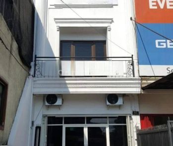 Ruko Siap Pakai Sudah Renov Strategis di Letjen S Parman