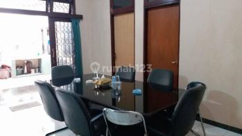 Rumah lokasi Strategis,, Dekat ke Rs Cipto,Salemba,Jakarta