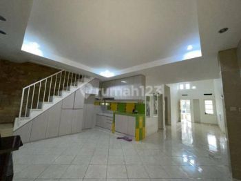 Sewa Mantab Rumah Keren Semi Furnished Kota Baru Parahyangan Kbp