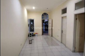 Rumah di Taman semanan indah duri kosambi