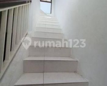 Rumah 2 Lantai di Graha raya hadap utara Tangerang Selatan