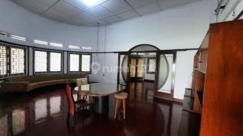 Rumah Dijual Luas Cocok Untuk Usaha di Cipaganti , Bandung Kota