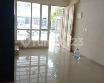 Disewa Murah Rumah 4x15 di Golf Lake Bagus Siap Huni