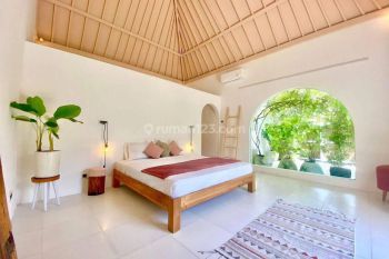 BEAUTIFUL 3 BEDROOMS VILLA NEAR BERAWA BEACH BALI