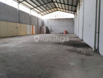 Disewakan Gudang Komersil Akses Kontainer di Mainroad Holis