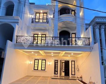 Hunian mewah cluster mewah lokasi dekat gedung Arcadia simatupang