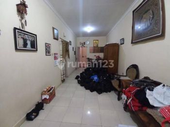 Rumah kos aktif 3 lantai dekat kampus & sekolah dijual cepat