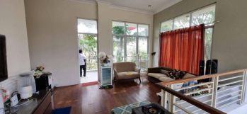 Via Lelang Rumah 2 Lantai Cluster Jade Phg Gading Serpong