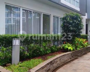 Hunian Town House Strategis Puri Mansion Apartemen