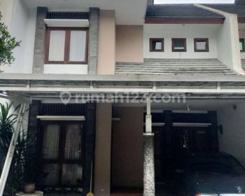 Rumah di Cikutra 2 Lantai SHM Bagus Barat