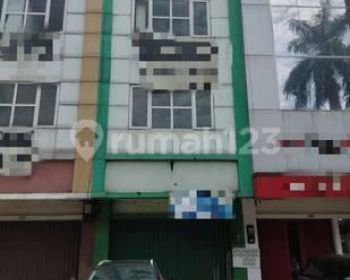 Ruko 3 lantai hadap jl raya serpong di Golden Boulevard BSD City