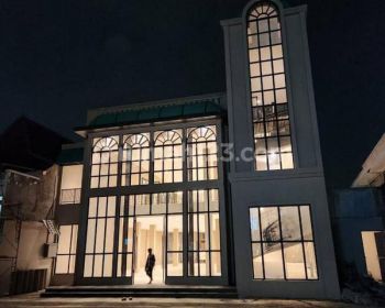 Disewakan Gedung Komersil 3lt bangunan Baru Lokasi Dago Mainroad