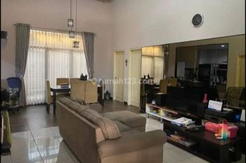 Jual Mewah Rumah Semi Furnished SHM di Kota Baru Parahyangan