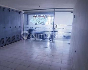 Disewakan Ruang Usaha Singgasana