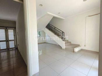 Disewakan Ruman Nyaman Summarecon Bandung Amanda