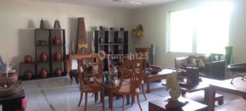 030 AND-Disewakan Gedung Jl.Diponegoro