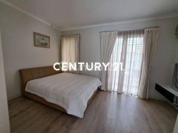 Rumah 2 Lantai Furnished Siap Huni Di Cluster Florencia