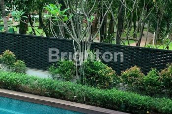 Luxury Home in Kebayoran baru with swimming Pool, 6 bedrooms 4 bathrooms