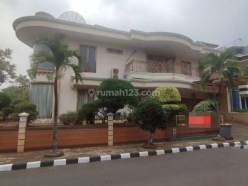 Jual Rumah Hoek di Sunter
