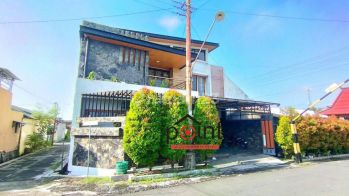Rumah Mewah Furnish Letak Strategis Nyaman Siap Huni
