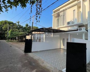 Murah Banget Rumah 2 Lantai Full Furnish, Siap Huni, Bagus     ** Imelda Ang