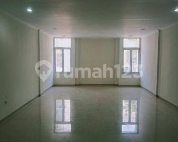 Disewakan Ruko Mainroad Sudirman Dekat Dulatip Ref.03285
