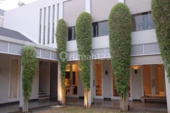 Rumah Mewah, Asri Dan Elegant Dgn Pool di Cilandak Cipete