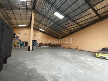 Gudang & kantor  siap pakai di jalan propinsi Tasikmalaya