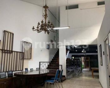Di Sewakan Rumah bisa untuk usaha Sayap Dago ex. Coffee Shop Lokasi Strategis