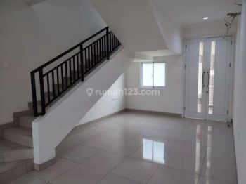 Disewakan rumah di summarecon amanda bandung Rumah