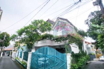 Hot Sale ! Rumah Hook 2 lantai LT 171m² tebet barat SHM