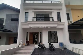 Rumah Dengan Konsep Modern Classic Di Sutera Flamboyan Rn