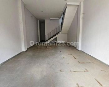 Ruko Lokasi Strategis di Komplek Pasar Cengkareng, 4x15m 4 Lantai