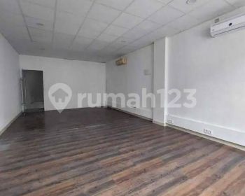 Disewakan Ruko Sudirman Park 3 Lantai Semi Furnished Siap Huni