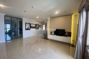 Luxury Unit Apartement The Majesty Apartment Furnished Strategis