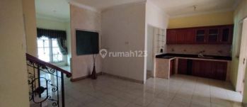 Di JUAL cepat, rumah bagus , cluster dekat area bisnis & sekolah di Kota Wisata