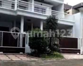 Dijual Rumah Mewah Full Furnish Sangat Terawat di Puncak Tidar, Malang