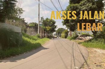 Rumah Elegan Cantik di Cannabis House Lokasi Sayap Setiabudi