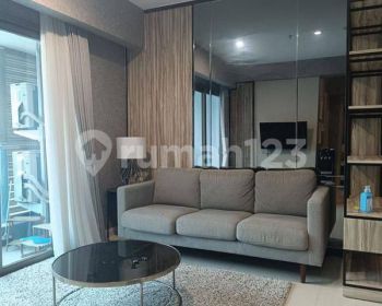 Apartemen La Riz Mansion 2 Kamar Tidur Bagus Furnished View Pool