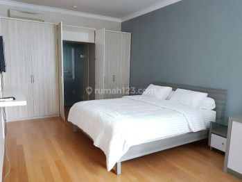 Apartemen Residence 8 Residence 8 1 kamar luas 94m  harga nego