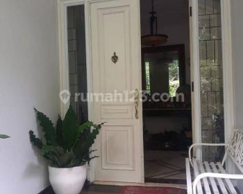Rumah Murah 2 Lantai Bagus Sekali SHM di Kebayoran Baru, Jakarta Selatan