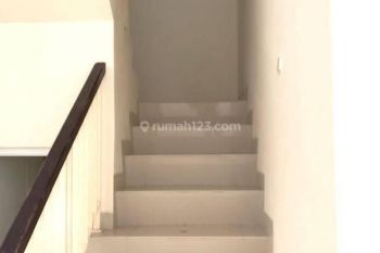 Rumah di Babatan Pantai Minimalis, Bagus