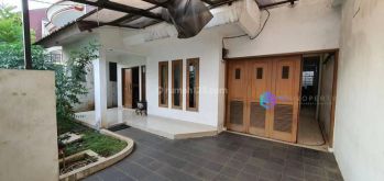 RUMAH LAYAK HUNI DALAM KOMPLEK PERMATA HIJAU II CIDODOL