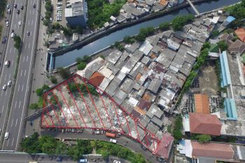 Disewakan Lahan Komersial Lokasi disamping toll Kebon Jeruk Jakarta Barat!!!